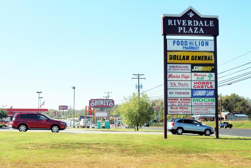 Popular attractions Area Nearby Property
